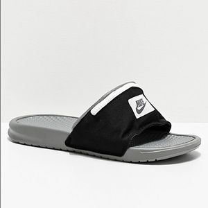 Nike Benassi Fanny Pack Slides Sandals NWT 7 Women